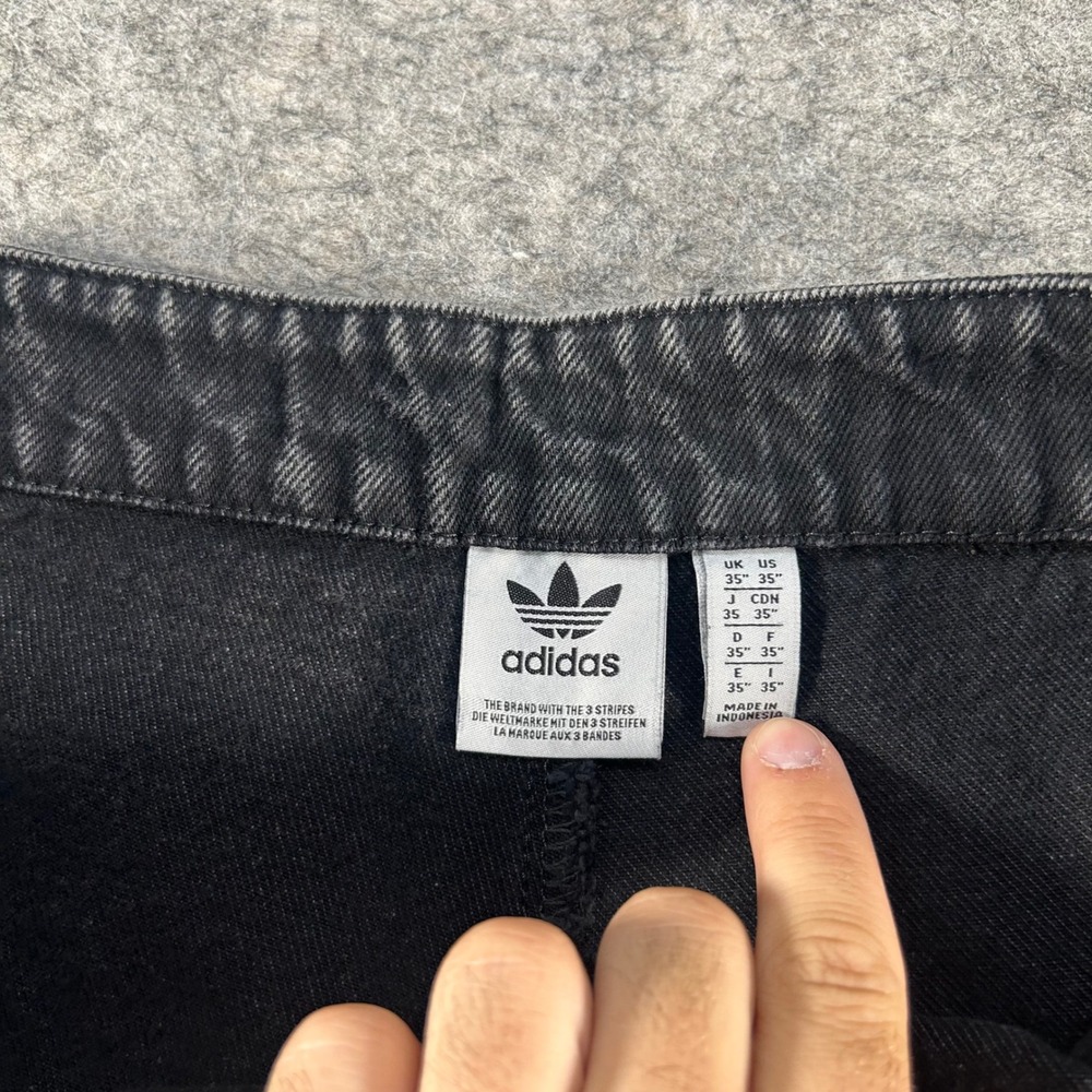Adidas Wide Leg Jeans Mens 35x30 Washed Black Detail 3-Stripe IT7271 Montreal - Picture 3 of 10